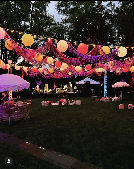 Coachella Birthday Party, Coachella Theme Party, Coachella Theme, Coachella Birthday, Wedding Table Ideas, Event Decor Ideas, Festival Themed Party, Ibiza Party, Coachella Party