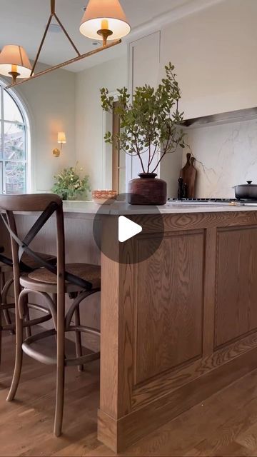 Great Kitchens!️️️ Every day! on Instagram: "Beautiful kitchen video tour, design @verandaestatehomes" Great Kitchens, Kitchen Video, Tour Design, Kitchen Post, Beautiful Kitchen, Beautiful Kitchens, Kitchen Remodel, Every Day, Kitchens