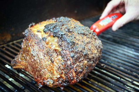 Grilled Prime Rib, Beef Rib Roast, Smoked Prime Rib, Roast Chicken And Gravy, Prime Rib Roast Recipe, Cooking Prime Rib, Rib Roast Recipe, Rib Steak, Standing Rib Roast