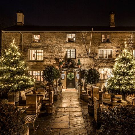 The Wild Rabbit on Instagram: “Our Christmas lights are warm and welcoming #thewildrabbit #Cotswolds #Cotswolds #cntraveller” Classic English Interiors, Christmas Getaways, English Christmas, Wild Rabbit, Christmas Experiences, English Country Style, A Very Merry Christmas, Cosy Christmas, Christmas Travel