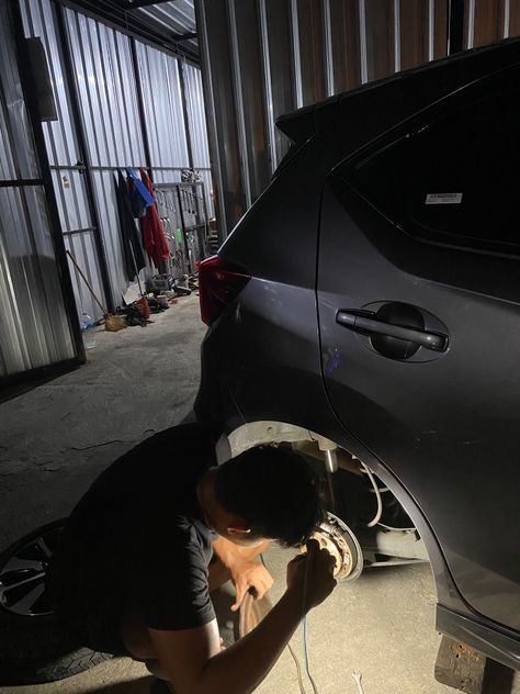 Bengkel Mobil Aesthetic, Mechanics Aesthetic, Mechanic Man, Car Dump, Fake Injury, Tire Pictures, Iphone Screen Repair, Honda Jazz, New Photo Download