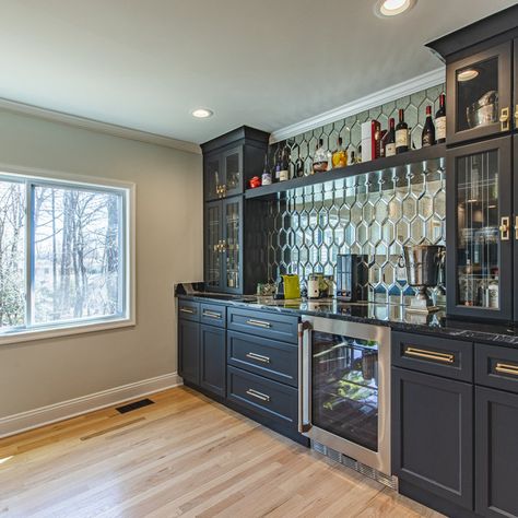 75 Dry bar Ideas You'll Love - June, 2024 | Houzz Butler Bar Ideas, Nook Bar Ideas, Built In Bar Ideas, Wet Bar In Dining Room, Dining Room Built In Bar, Dry Bar Wall Ideas, Dry Bar With Wine Fridge, Movie Room Snack Bar, Small Dry Bar Ideas