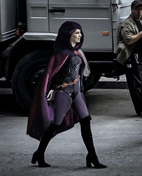 Raven Photo, Raven Outfits, Teagan Croft, Titans Tv Series, Favorite Celebrities, Ideas Style, Home Ideas, A Man, Tv Series