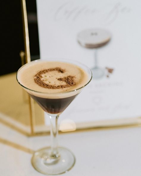 A first for me! Custom monogram stencil for espresso martinis ✨ I love this idea, I love personalizing every part of wedding day… and I love a challenge! Next challenge, which will also be a first: try an espresso martini! 🤣 Planning @revelweddingcompany Photo @rachelsolomonphoto Venue @elchorroweddings #elchorroweddings Floral @luxflorist Beauty @hvhfaces Paper @frejacreative DJ @deserthouseproductions Cake @ruzecakehouse Video @somethingnew.media Rentals @eventrentsaz @bbjlatavola @ali_bbj... Monogram Stencil, Espresso Martinis, Beautiful Wedding Reception, Wedding After Party, Luxury Wedding Planner, Espresso Martini, Signature Drinks, I Love A, Custom Monogram