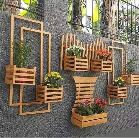 Diy Wall Art Decor, Detailed Plans, Plant Decor Indoor, Diy Holz, House Plants Decor, Wooden Planters, Summer Decorating Ideas, Wood Planters, Diy Wood Projects Furniture