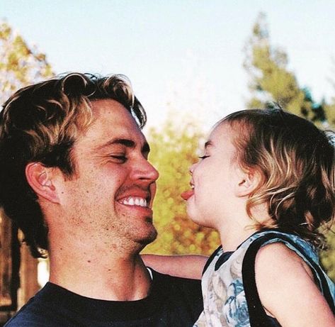 Paul walker and his daughter Paul Walker Daughter, Meadow Walker, Paul Walker Tribute, Cody Walker, Desenho Tom E Jerry, Actor Paul Walker, Paul Walker Pictures, Rip Paul Walker, Paul Walker Photos