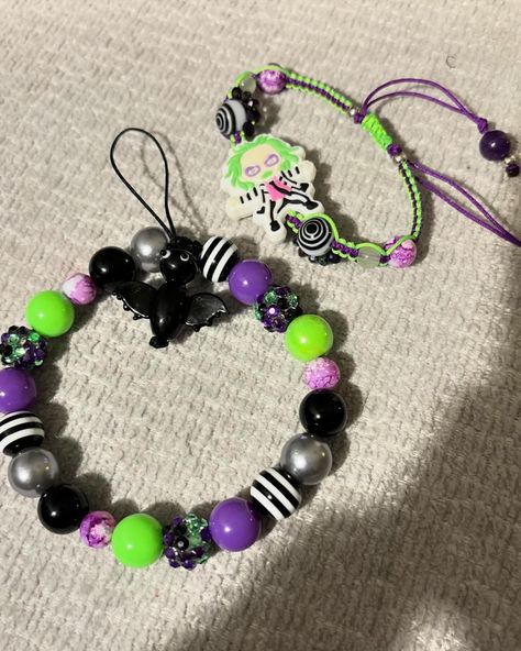 New set I made today; Bracelet and phone charm bracelet set inspired by the movie, Beetlejuice. Florida Sunshine, Beetlejuice, Phone Charm, New Set, Something Special, The Movie, Bracelet Set, Charm Bracelet, Florida