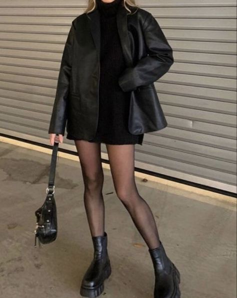 Leather Jacket Fall Aesthetic, Leather Jacket Nye Outfit, Leather Jacket Blazer Outfits Women, Leather Jacket Long Outfit, 90s Black Leather Jacket, Leather Jacket With Mini Dress, Oversize Black Leather Jacket Outfit, Fall Outfits Party Night, Curve Going Out Outfits