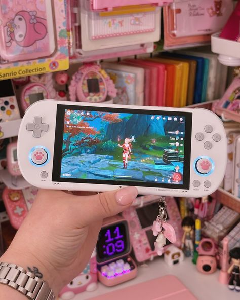 The fact that I can use my cyber gadget ps vita thumb grips on my new Trimui Smart Pro 😭💖 She’s too pretty 💁🏻‍♀️ Console from: @pocketgames.com.au (code: scaredycass) #maximalist #handheldconsole #emulator #emulation #psp #psvita #pocketgames #kirby #sony #playstation #genshinimpact #pocketgames #desktour Emulator Console, Ps4 Aesthetic, Psp Vita, Brand Aesthetic, Console Gaming, Cool Gadgets To Buy, Cute Room Decor, Gaming Console, Sony Playstation