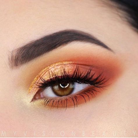 pιnтereѕт : @jenιιмarιee ♡ Make Up Yeux, Golden Eye Makeup, Orange Eye Makeup, Copper Eye, Orange Eyeshadow, Yellow Makeup, Trendy Eyeshadow, Orange Makeup, Simple Eye