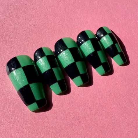 Green And Black Checkered Nails, Black Checkered Nails, Green Checkered Nails, Checkerboard Nails, Checkered Nails, Finger Paints, Green Checkered, Nail Type, Pretty Gel Nails