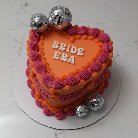 Cake For Bachelorette Party, Hens Cake, Bachelorette Cake Ideas, Hen Do Cake, Bridal Shower Cake Ideas, Hen Party Cakes, Decades Party, Disco Cake, 14th Birthday Party Ideas