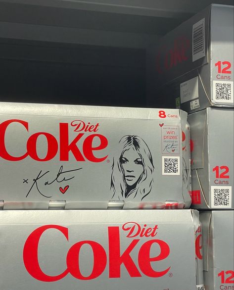 Coke Drink, Aesthetic Drinks, Super Rich Kids, Coke Cans, Diet Coke, City Of Angels, Rich Kids, American Dream, Kate Moss