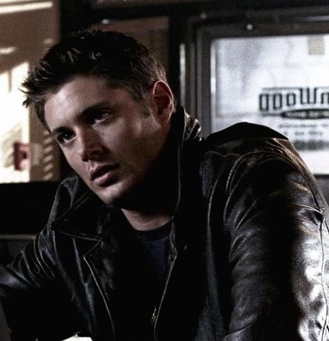 1x03 Dead in the Water, season one Dean Spam! S1 Dean Winchester, Dean Winchester S1, Season 1 Dean Winchester, Dean Winchester Season 1, Supernatural Pictures, Winchester Supernatural, Supernatural Dean, Winchester Brothers, Misha Collins