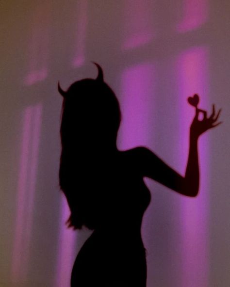 Succubus Aesthetic Concept Art, Aesthetic Edgy Pfps, Succubus Background, Succubus Core Aesthetic, Succubus Aesthetic Pink, Dark Barbie Aesthetic, Goth Barbie Aesthetic, Goth Core Aesthetic, Pink Succubus