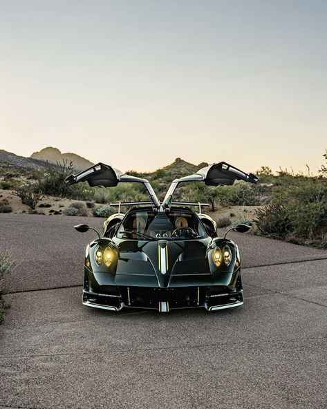 Pagani Hyura Bc, Pagani Huayra Bc Tempesta, Pagani Hyura, Pagani Car, Pagani Huayra Bc, Luxury Supercars, Koenigsegg Agera, Night Drive, Pagani Zonda