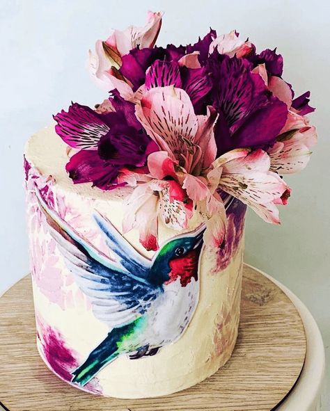 Bird Cake Design, Bird Birthday Cake, Unique Cakes Designs, Birthday Cake For Mom, Bird Cake, Marvel Cake, Silhouette Cake, Hummingbird Cake, Baker Cake