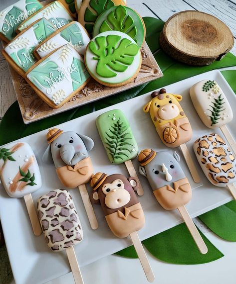 Jungle Theme Biscuits, Jungle Theme Cakepops, Cake Pops Jungle Theme, Safari Theme Cakesicles, Animal Cake Pops Jungle, Jungle Cakepops, Safari Cakepops, Safari Cake Pops, Jungle Cake Pops