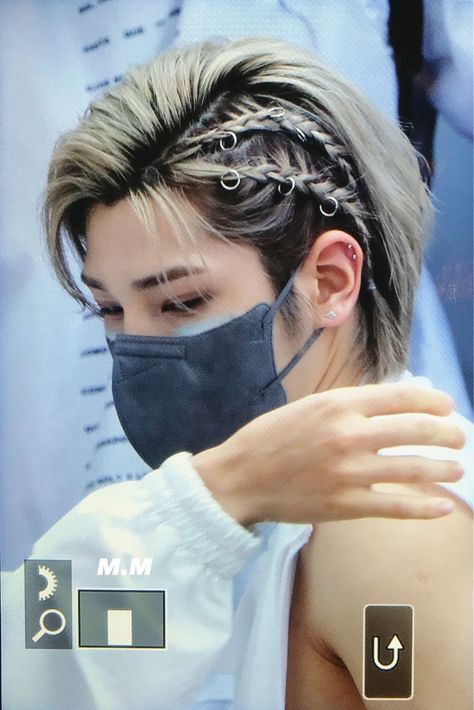 Braid Short Hair Men, Techwear Hairstyle, Kpop Braided Hairstyles, Side Braids For Short Hair, Kpop Men Hairstyle, Korean Hairstyle Men Long, Kpop Hairstyles Men, Short Hair Braids Men, Asian Short Hair Men