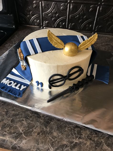 Harry Potter/ ravenclaw cake Harry Potter Baby Birthday, Harry Potter Graduation, Gateau Harry Potter, Soccer Birthday Cakes, Cumpleaños Harry Potter, Harry Potter Birthday Cake, First Communion Cakes, Harry Potter Bday, Fondant Cake Designs