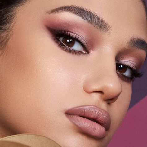 Natasha Denona Retro Palette, Retro Eyeshadow, Mauve Eyeshadow, Retro Palette, Mauve Makeup, Glam Eyeshadow, Pink Eyeshadow Look, Rose Makeup, Rose Lipstick