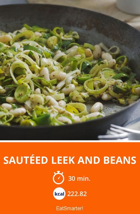 Leek And Zucchini Recipe, Legume Recipes, Vegetable Skillet, Skillet Dishes, Veggie Meals, Beans Recipe, Cannellini Beans, Eat Smarter, Bean Recipes