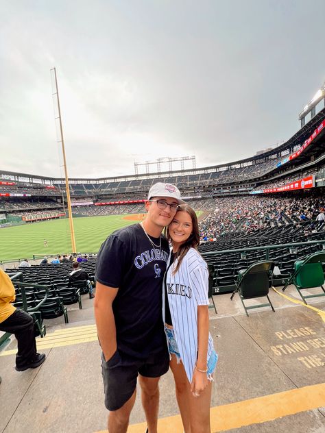 Rockies Game Outfit, Rockies Baseball Outfit, Cute Baseball Game Pictures, Baseball Game Poses Instagram, Baseball Game Pictures Instagram With Friends, Rockies Baseball, Colorado Rockies Baseball, Baseball Outfit, Colorado Rockies