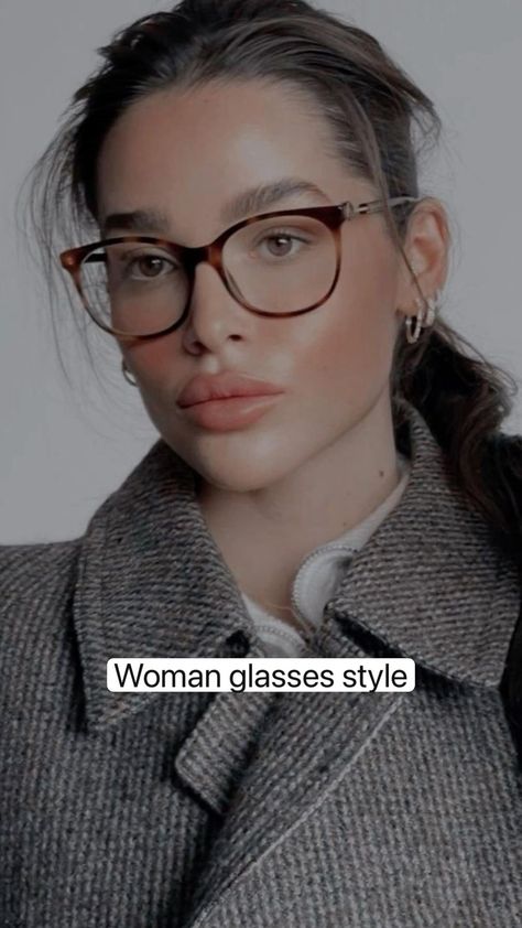 Women's reader's glasses, you will read objects around 20-30cm more clearly. Magnifying lens, 1.00 to 6.00 degrees optional. CHIARI Women's Modern Reading Glasses, Square Reading Glasses for Lady, Bling Decorated Glasses Women. Decorated Glasses, Woman Glasses, Glasses Styles, Square Reading Glasses, Tiktok Marketing, Glasses Square, Magnifying Lens, Glasses Style, Glasses Women