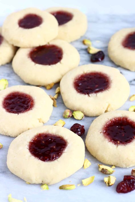 Vegan Thumbprint Cookies, Sugar Free Jam, Vegan Cookies Recipes, Jam Cookies, Soft Sugar Cookies, Sugar Cookie Dough, Cookie Calories, Thumbprint Cookies, Apricot Jam