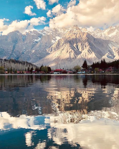 Shangrila Resort in Skardu with an astounding view of the lake, surrounded by the fruits laden orchards and flower filled gardens looks… Shangrila Resort, Pakistan Wallpaper, Skardu Valley, Misty Dawn, Pictures Of Beautiful Places, Beautiful Pakistan, Gilgit Baltistan, Islamic Republic, South Asia