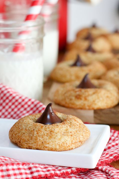 Snickerdoodle Kiss Cookies - Baking the Goods Hershey Kiss Cookie, Kiss Cookie, Kiss Cookie Recipe, Hershey Kiss Cookies, Chai Spice Mix, Kiss Cookies, Hershey Kiss, Cookies Baking, Holiday Favorite Recipes