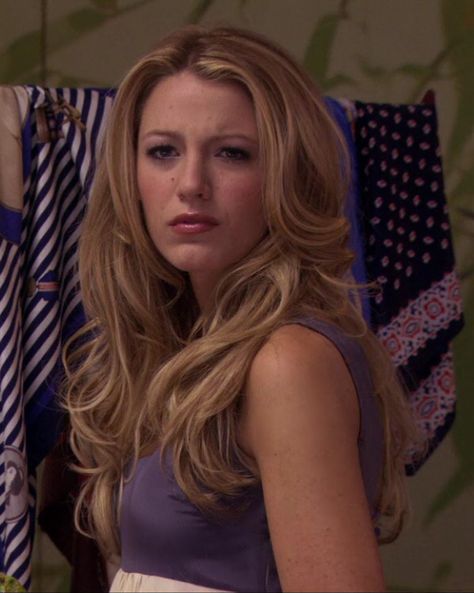 Gossip Girl Hairstyles, Blake Lively Hair, Gossip Girl Serena, How To Have Style, Serena Van Der, Vacation Hairstyles, Hairstyles 2024, Viral On Tiktok, Serena Van