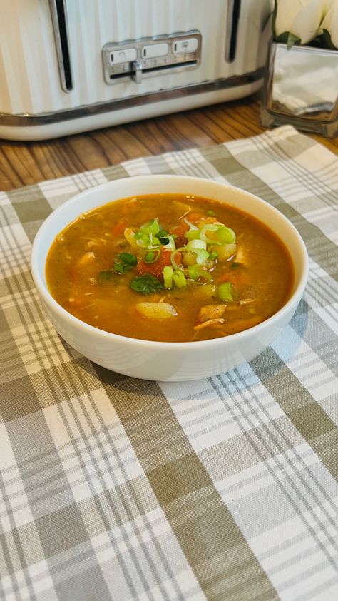 Aesthetic Soup Photo, Vegetable Soup Aesthetic, Cooking Meals Aesthetic, Potato Soup Aesthetic, Soup Asthetic Picture, Chicken Curry Aesthetic, Soups Aesthetic, Chicken Soup Aesthetic, Soup Pictures