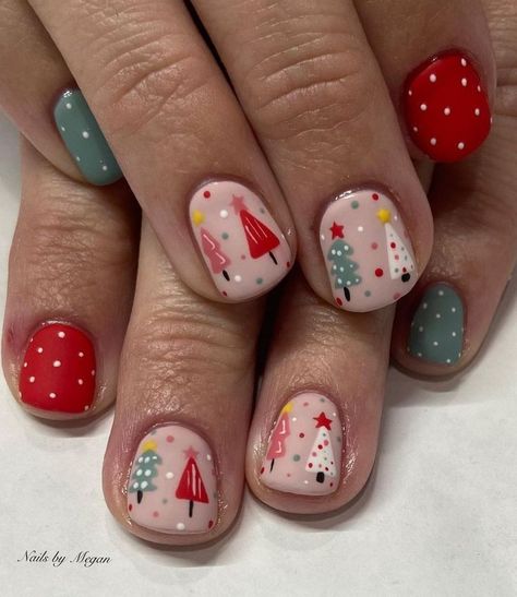 Christmas Nail Manicure, Cutest Christmas Nails, Christmas Boho Nails, Kids Nail Designs Christmas, Square Short Christmas Nails, Builder Gel Nails Design Christmas, Fun Gel Manicure Ideas, Christmas Nail Ideas 2023, Christmas Nails Girly