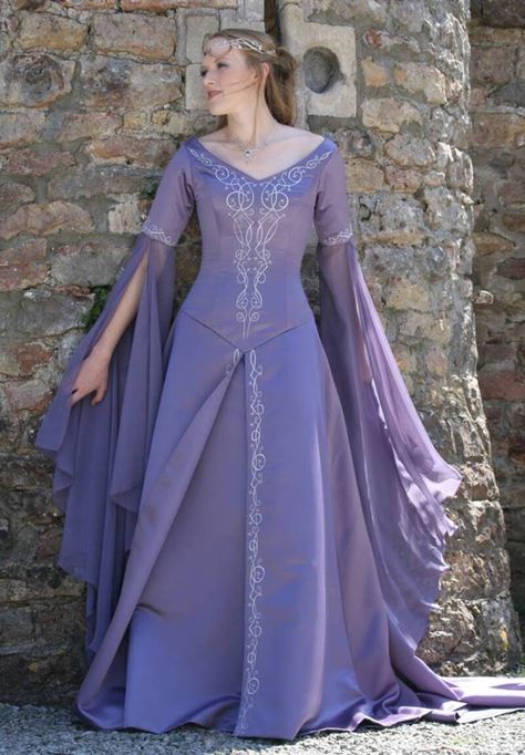 Celtic Wedding Dress, Medieval Wedding Dress, Fairy Gown, Gaun Abad Pertengahan, العصور الوسطى, Elven Dress, Medieval Gown, Medieval Wedding, Fest Outfits