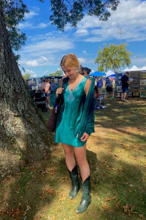 Teal Outfits Aesthetic, Teal Boots Outfit, Teal Dress Outfit Casual, Blue Cowgirl Boots Outfit, Turquoise Boots Outfit, Monochromatic Outfit Street Style, Cowgirl Boot Outfits, Monochromatic Outfit Summer, Vintage Look Outfit