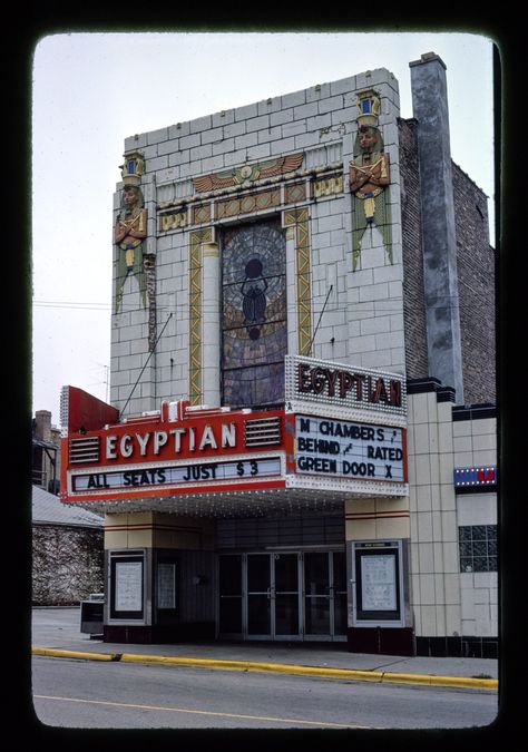 old roadside pics on Twitter: "egyptian theater, de kalb, illinois, 1977 https://t.co/KlLDREYtm0" / Twitter Cinema Movie Theater, Egyptian Theater, Ancient Kings, Egyptian Movies, Theatre Interior, Garden Railway, Cinema Movie, Movie Theaters, Green Door