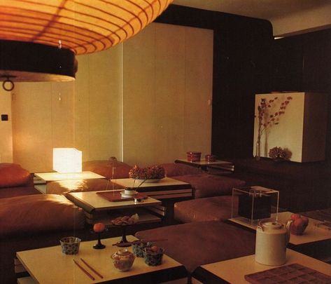 70s Interior Design, 80s Interior Design, Living In The Past, 80s Interior, 70s Interior, Retro Interior Design, Japanese Home Decor, Japanese Interior Design, Casa Vintage