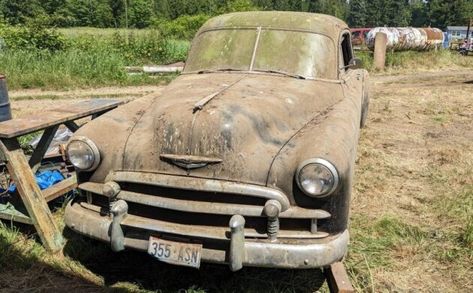 This 1950 Chevy is seeing daylight and clean water for the first time in two decades. If it runs, it could be quite a nice barn find. Barn Finds Classic Cars, Barn Find Cars, Barn Garage, Interior Photo, Barn Finds, Body Style, Clean Water, New Cars, Antique Cars