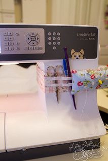 Sewing Machine Tool Belt Tutorial | Katie Vickery | Flickr Sewing Machine Cover Diy, Sewing Studio Organization, Needle Holders, Sewing Machines Best, Trendy Sewing Patterns, Sewing Machine Cover, Sewing Room Organization, Trendy Sewing, Tool Belt