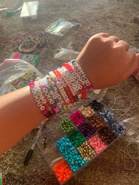 Eras Tour Film Bracelets, Ears Tour Bracelets, Eras Party, Eras Tour Friendship Bracelets, Friend Ship, Paper Rings, Friend Activities, Taylor Swift Eras Tour, Making Bracelets