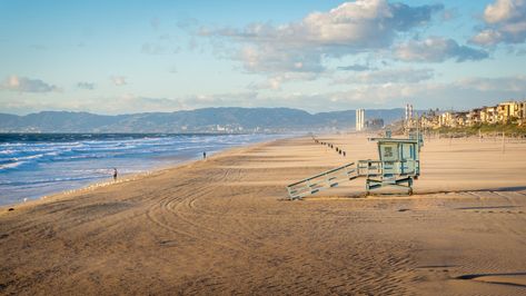 blue wooden watch tower on shore photo – Free Sand Image on Unsplash Los Angeles Sightseeing, Los Angeles Itinerary, Weekend In Los Angeles, Rosarito Beach, Mammoth Lakes, Types Of Loans, Venice Travel, Modern Music, Music School