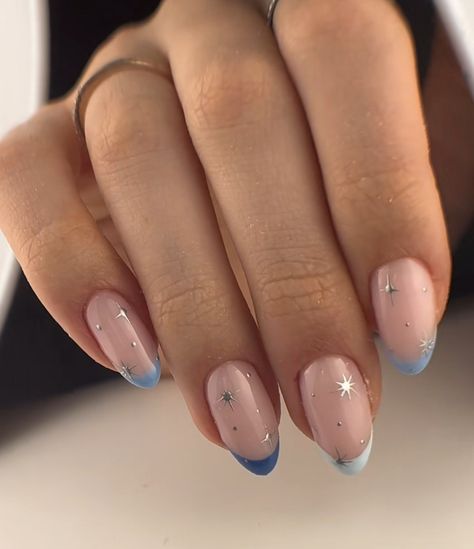 Dancing Queen Nails, Cinderella Themed Nails, European Vacation Nails, Blue Inspired Nails, Short Almond Nails Winter, Abba Nails, Cute Round Nails, Argentina Nails, Nails Concert