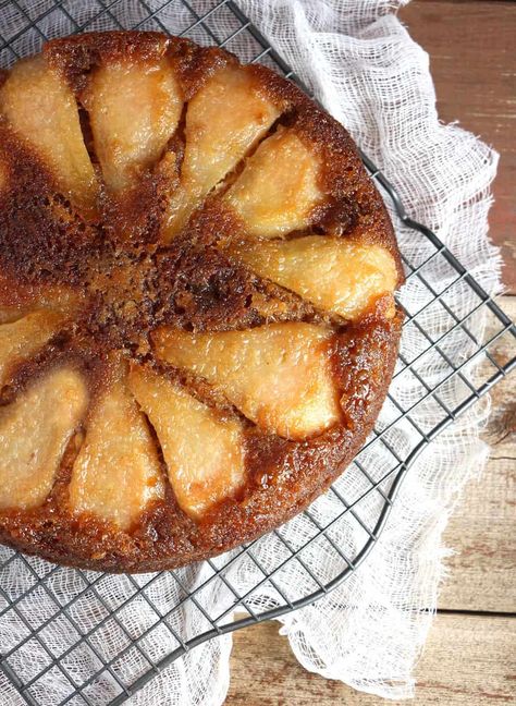 Pumpkin Upside Down Cake, Pear And Ginger Cake, Bundy Cake, Pear Upside Down Cake, Ginger Pear, Pear Ginger, Mountain Farm, Pear Cake, Ginger Cake