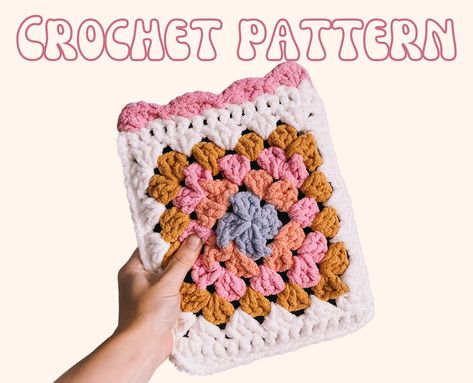 Granny Square Kindle Case, Crochet Tablet Cover, Yarn Creations, Stylish Makeup, Crocheting Projects, Pattern Blanket, Kindle Sleeve, Kindle Cover, Crochet Inspo