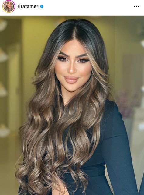 Long Latina Hair, Blonde Hair On Indian Skin, Chiquis Rivera Hair, Hair Color For Hispanic Women, Brown Base With Blonde Highlights, Hair Contouring Brunette, Beige Brunette Balayage, Blonde Hair On Mexican Women, Latina Blonde Hair Olive Skin