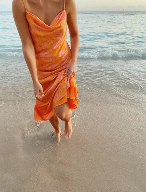 Aesthetic Orange, Aesthetic Dress, Summer Shades, Orange Outfit, Dresses Aesthetic, Preppy Dresses, Orange Aesthetic, Dress Aesthetic, Beach Aesthetic