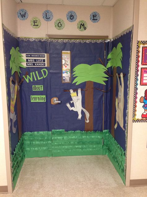 Where the Wild Things Are door decoration. Homecoming Door Decorations, Wild Things Book, Preschool Decorations, Classroom Door Decorating, Literacy Week, Book Door, Jungle Classroom, Kindergarten Bulletin Boards, Reading Night