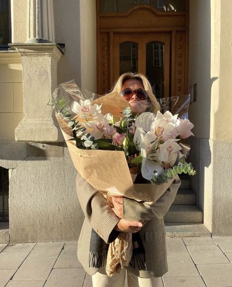 Sport Romance, A Bouquet Of Flowers, Matilda Djerf, Nothing But Flowers, Ig Feed, Flower Therapy, Spring Aesthetic, Spring Vibes, Bouquet Of Flowers