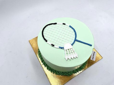 Badminton Cake Design, Badminton Cake Ideas, Badminton Theme Cake, Badminton Cake, Cake Sicles, Black White Cakes, 15th Birthday Cakes, Mini Cakes Birthday, Cartoon Cake